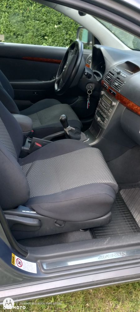 Toyota Avensis - 7