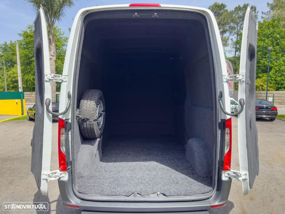 Mercedes-Benz eSprinter L2/H2 C/IVA - 10