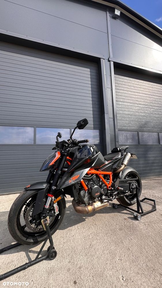 KTM Super Duke - 10