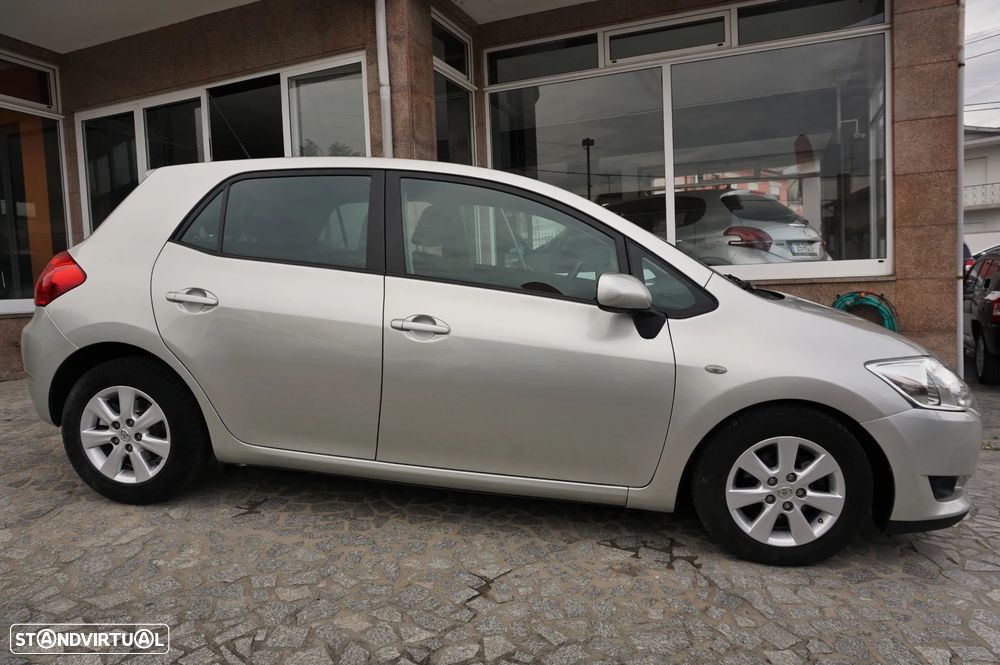 Toyota Auris 1.4 D-4D Comfort+Navi - 4