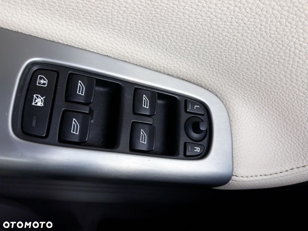 Volvo V50 1.6D - 14