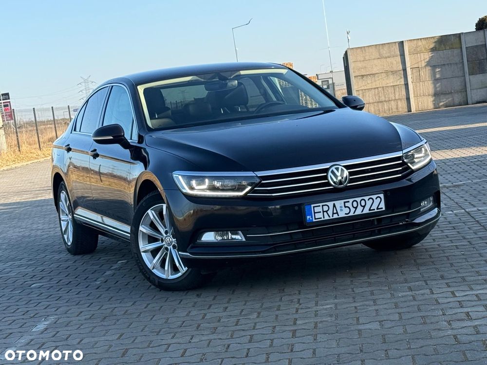 Volkswagen Passat 1.6 TDI SCR DSG - 1