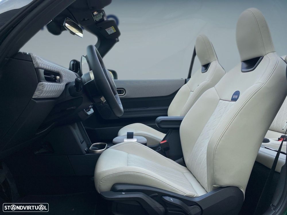 MINI Cabrio C Favoured M - 3