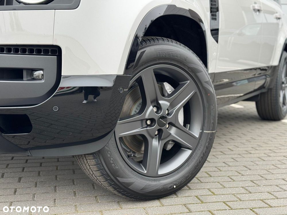 Land Rover Defender - 10