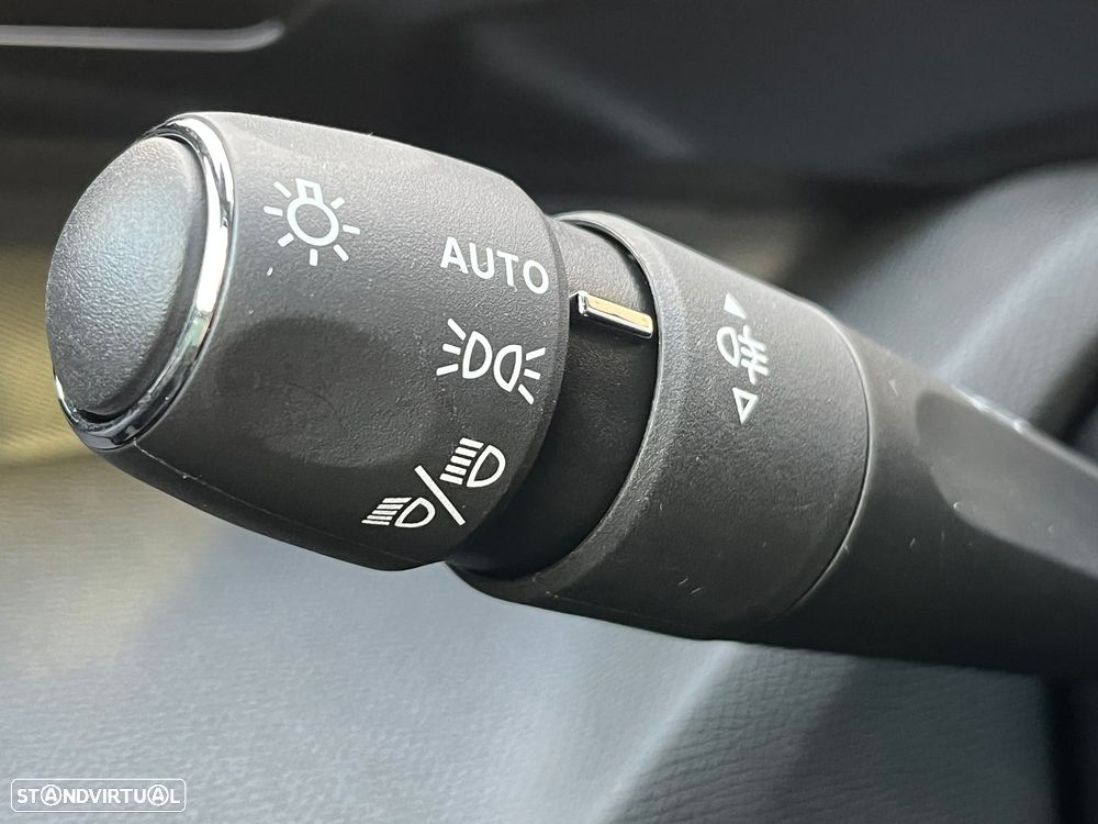 Peugeot 408 1.6 Hybrid GT e-EAT8 - 20