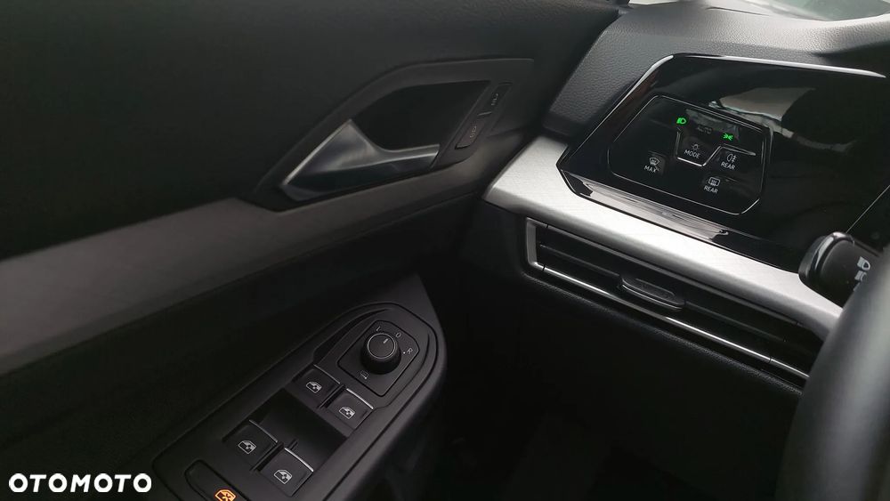 Volkswagen Golf VIII 1.5 TSI EVO Life - 38