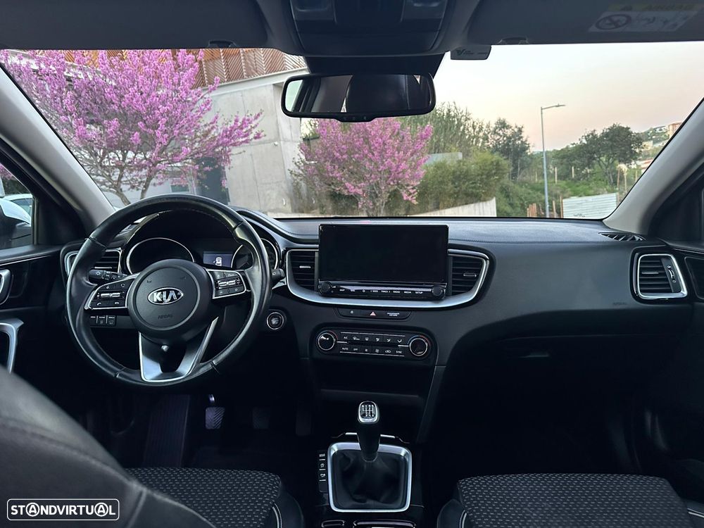 Kia Ceed SW 1.6 CRDi MHEV Drive - 10