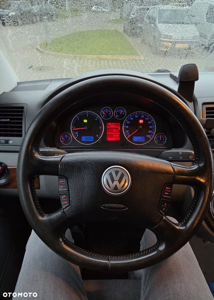 Volkswagen Multivan - 8