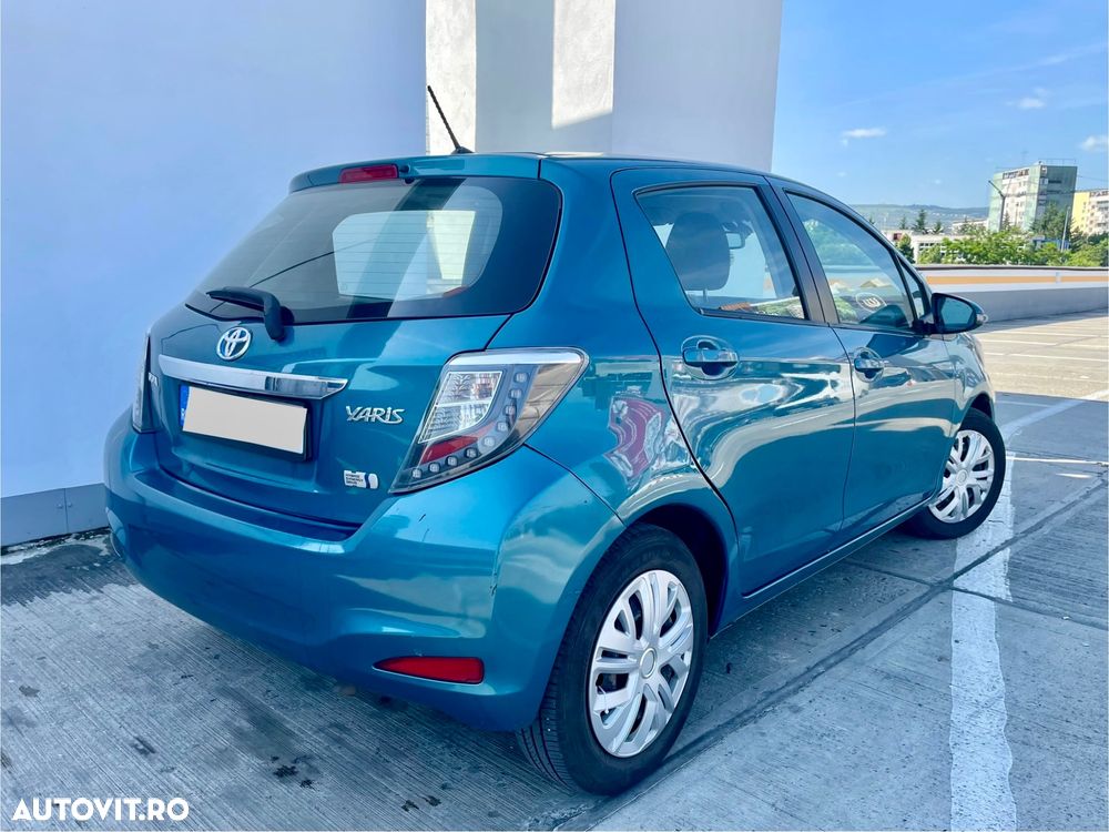 Toyota Yaris 1.5 VVT-i HSD Sol - 3