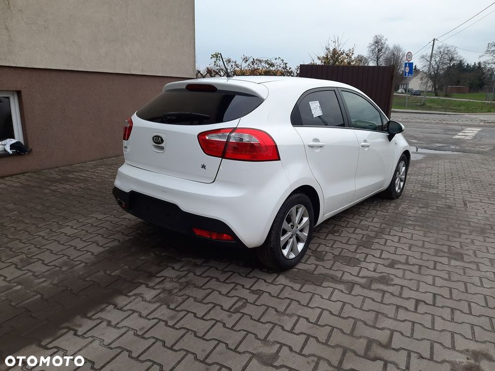 Kia Rio - 7