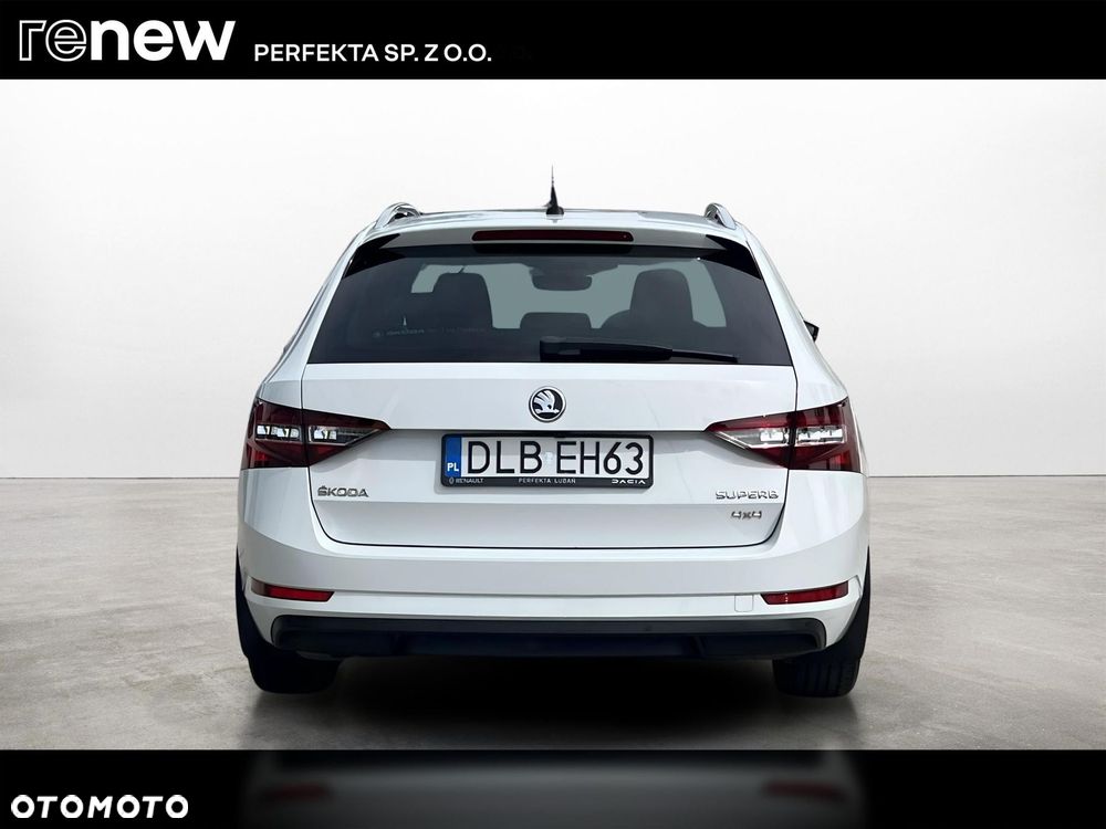 Skoda Superb 2.0 TDI 4x4 Style DSG - 4