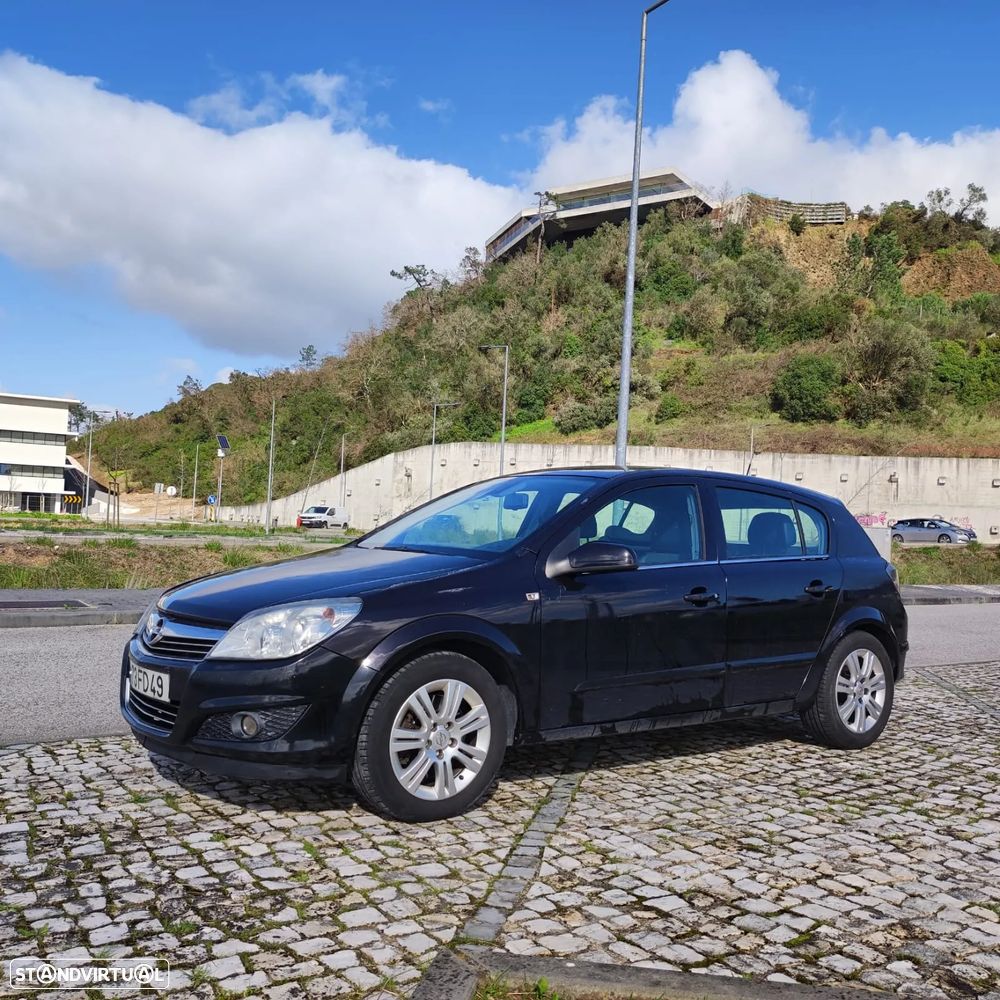 Opel Astra 1.7 CDTI Cosmo - 1