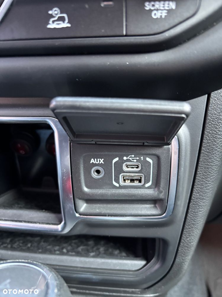 Jeep Wrangler Unlimited GME 2.0 Turbo Sahara - 27