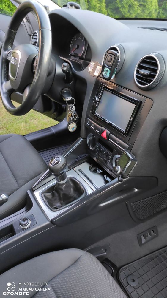 Audi A3 Sportback 2.0 TDI Ambiente - 8