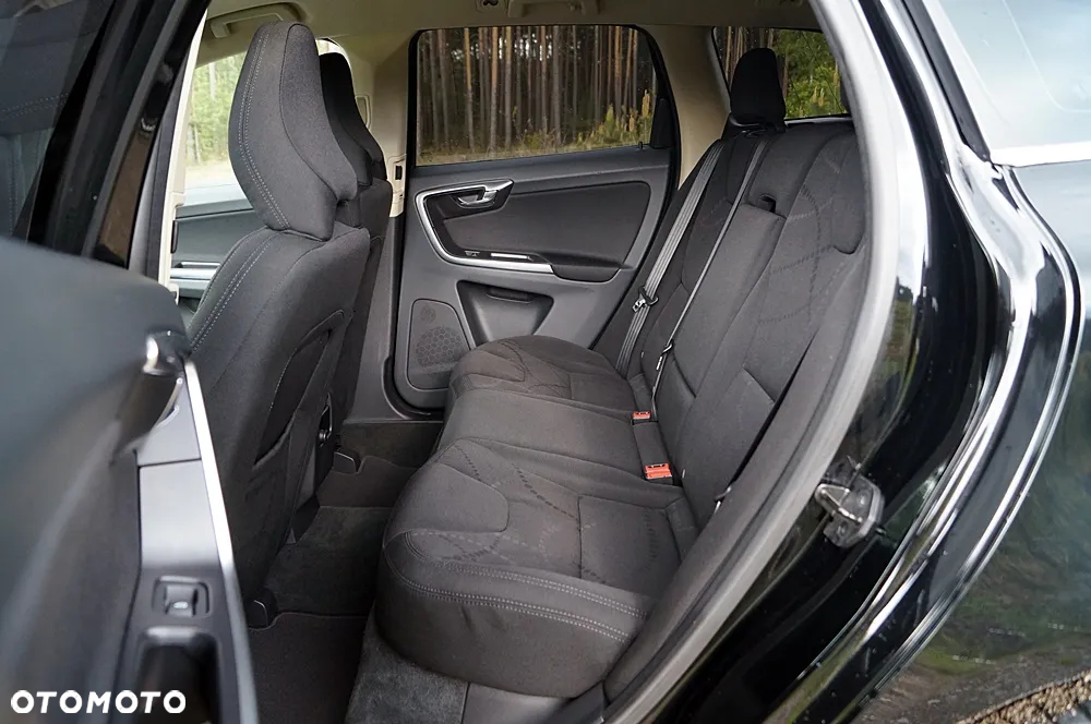 Volvo XC 60 D4 Geartronic Momentum - 26