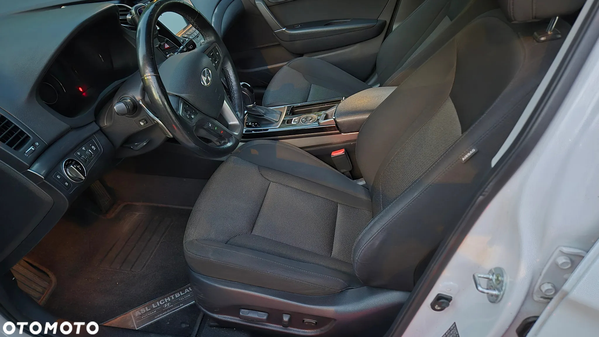 Hyundai i40 Kombi 1.7 CRDi DCT Premium - 7