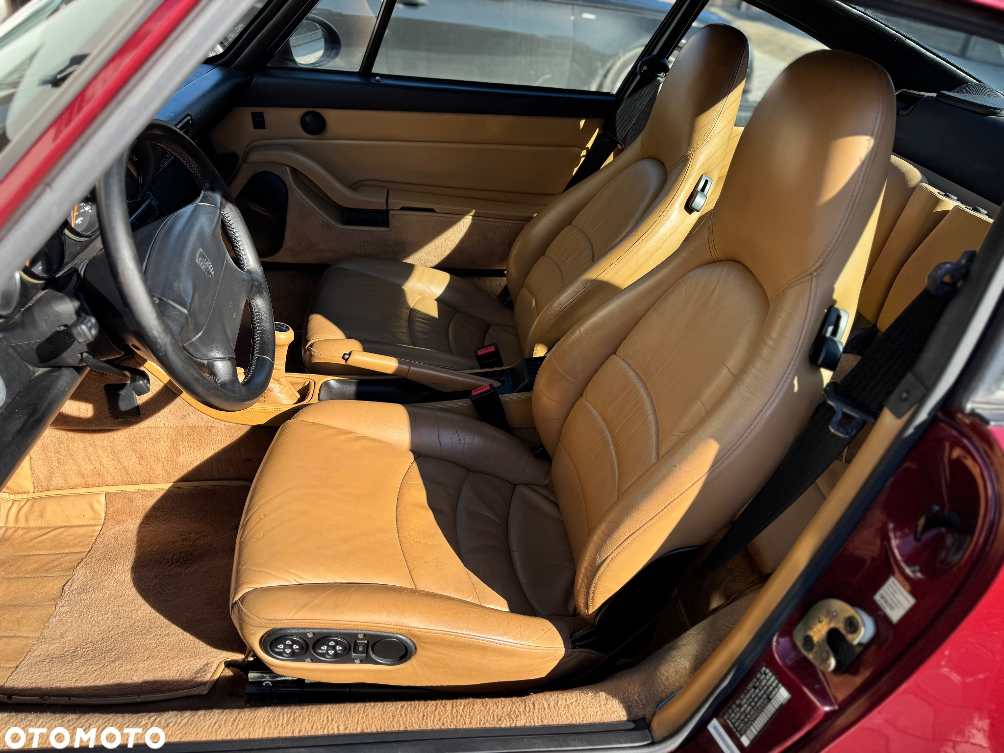 Porsche 911 Carrera - 14