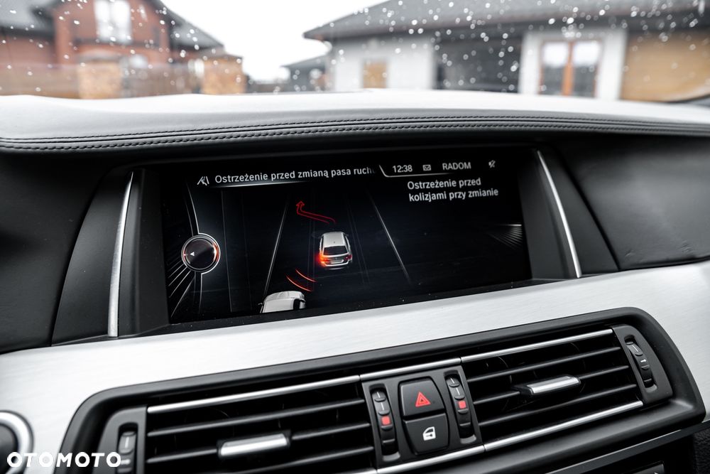 BMW Seria 5 M550d xDrive - 37