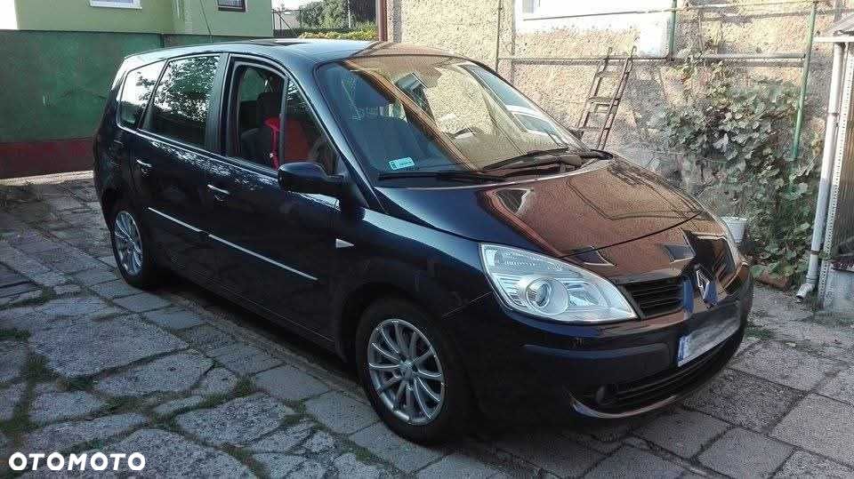 Renault Grand Scenic - 1
