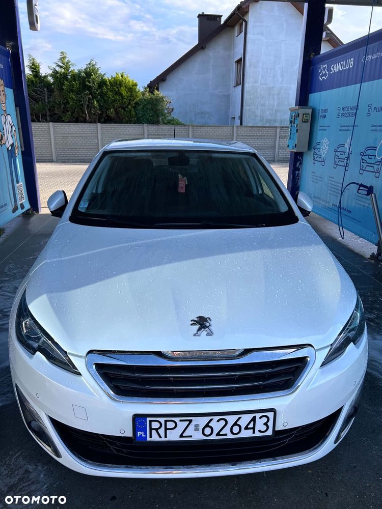 Peugeot 308 - 1