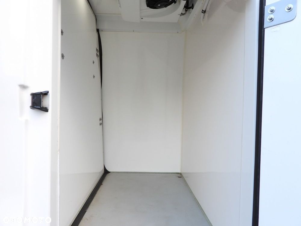 Iveco DAILY 35S14 FURGON CHŁODNIA  0*C ZASILANIE 230V NAWIGACJA AUTOMAT  KLIMATYZACJA  140KM - 21
