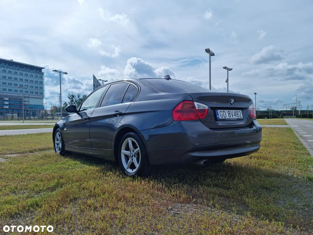 BMW Seria 3 320d DPF - 5