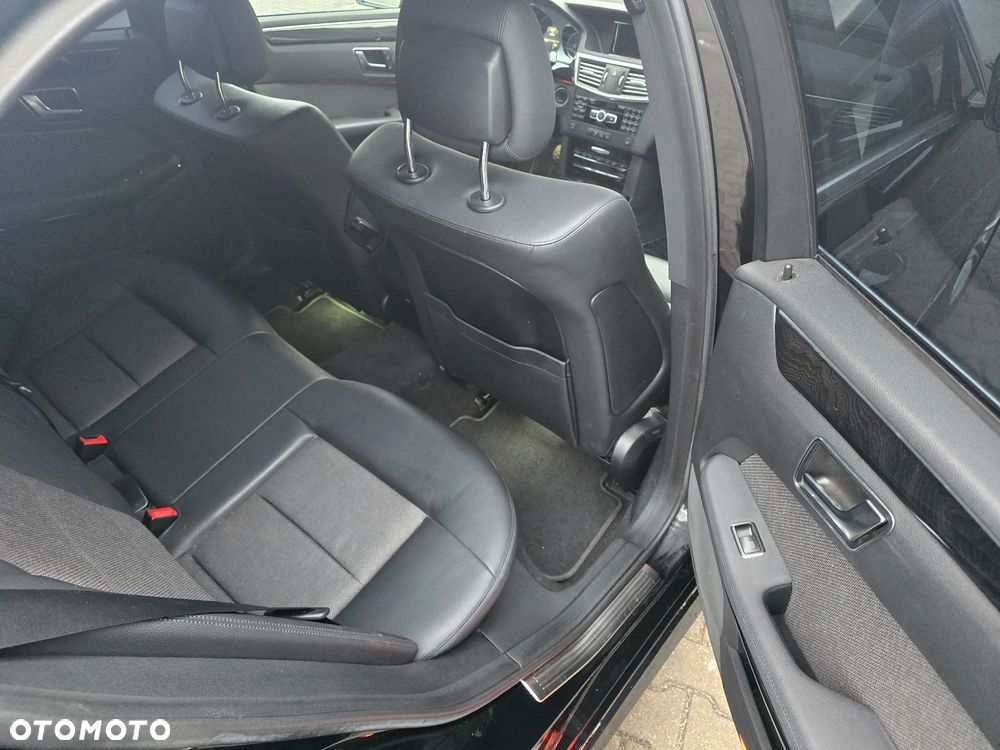 Mercedes-Benz Klasa E 200 CGI BlueEFFICIENCY Automatik - 13