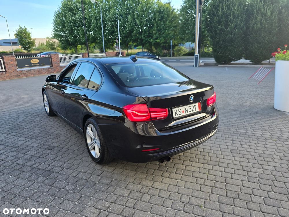 BMW Seria 3 320d Edition M Sport Shadow - 23