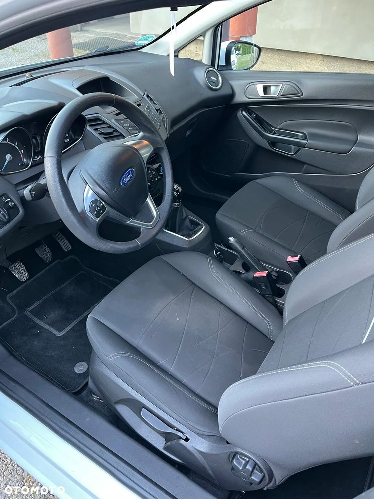 Ford Fiesta 1.25 Trend Edition - 34