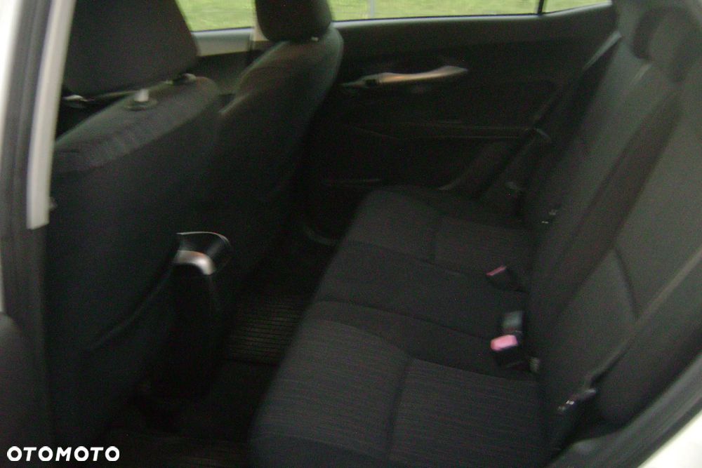 Toyota Auris 1.4 D-4D 2010 - 7