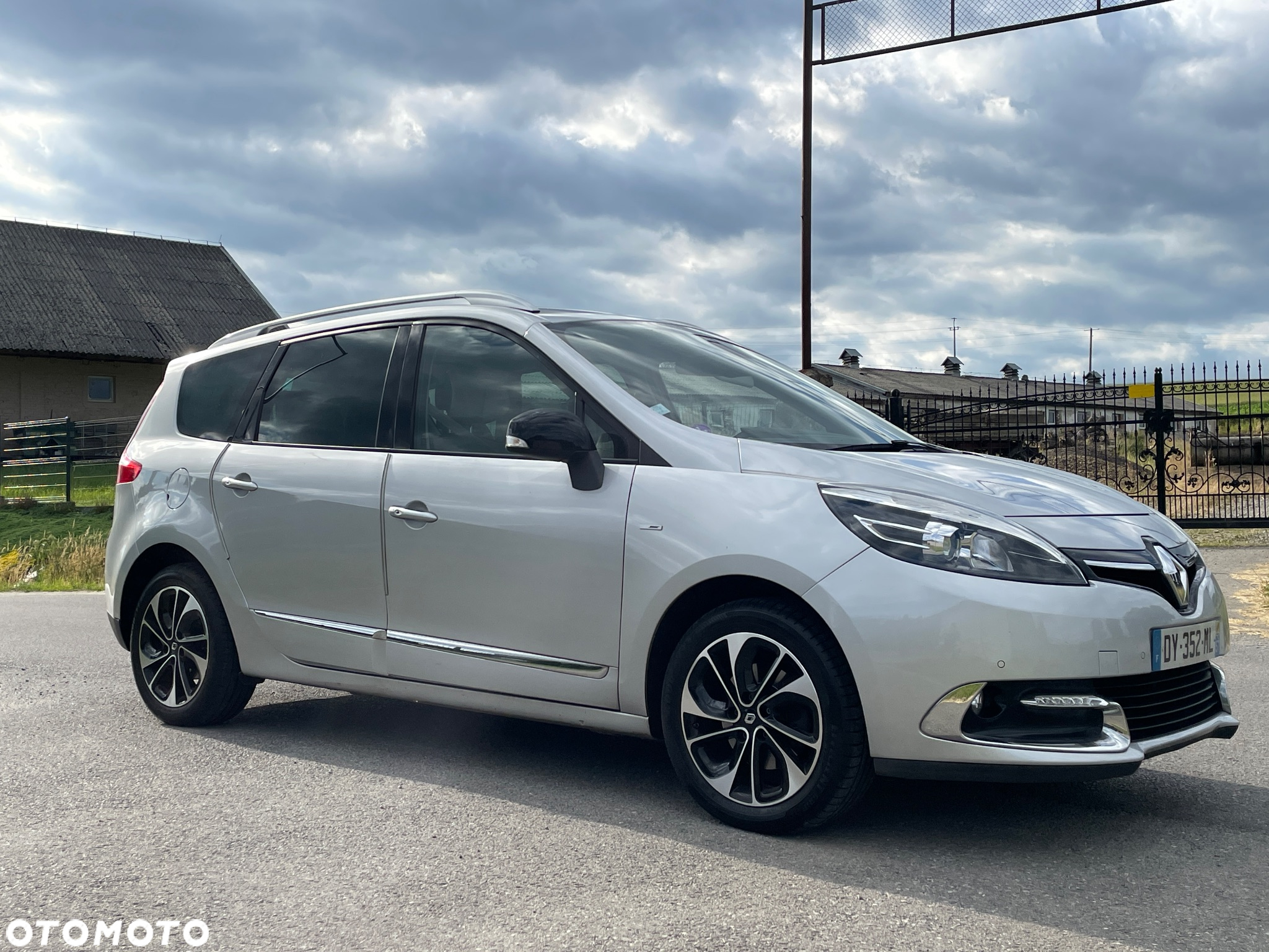 Renault Grand Scenic ENERGY TCe 130 S&S Bose Edition - 5