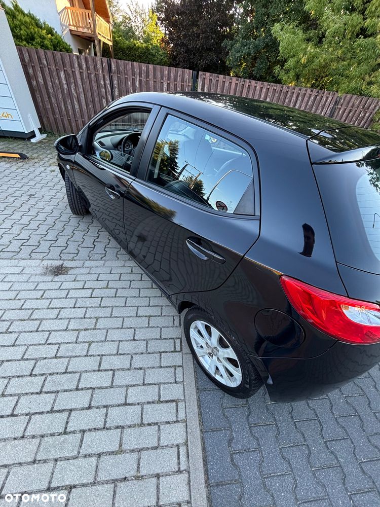 Mazda 2 - 6