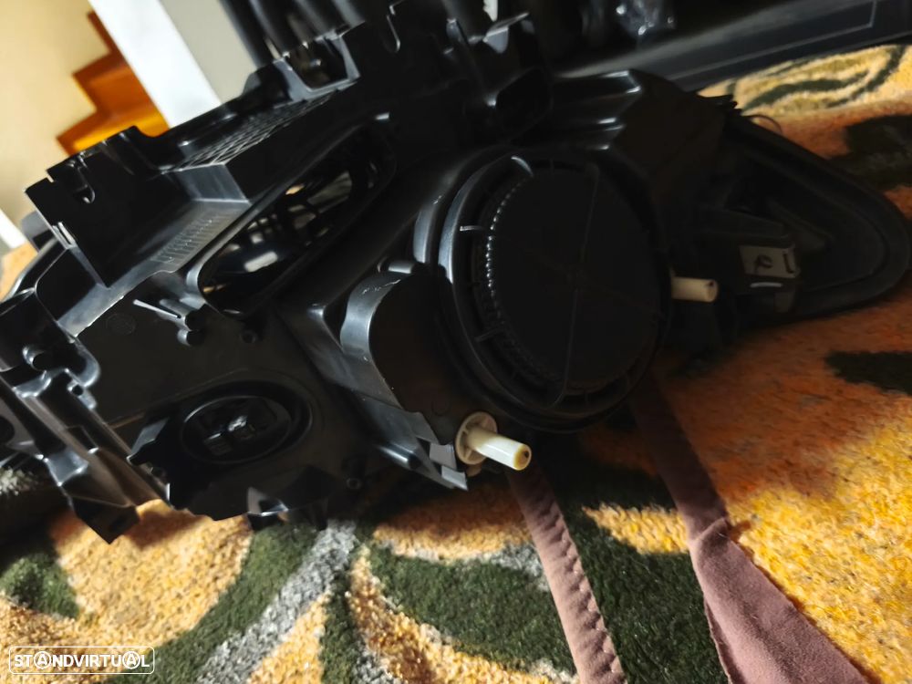 Farol esquerdo bi-xenon BMW F22 F23 - 8