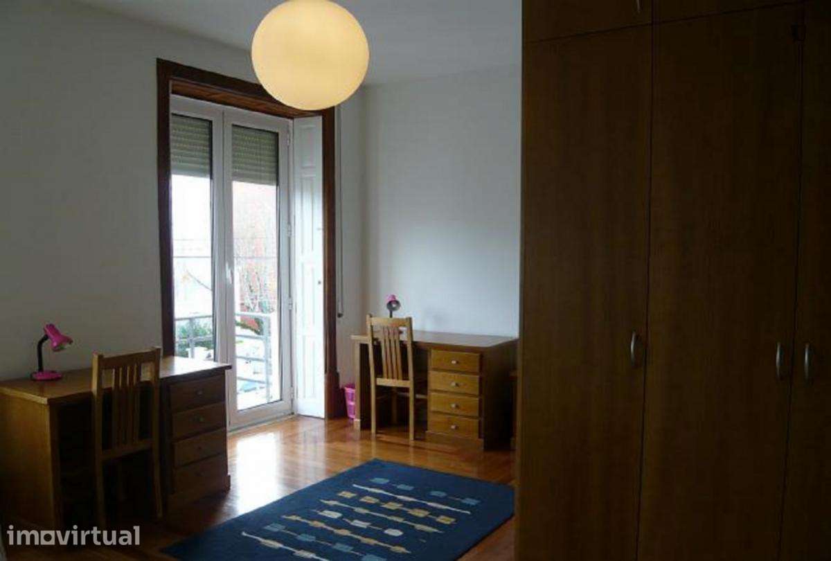 Quarto - localizado em Cidral Coimbra - Grande imagem: 2/12