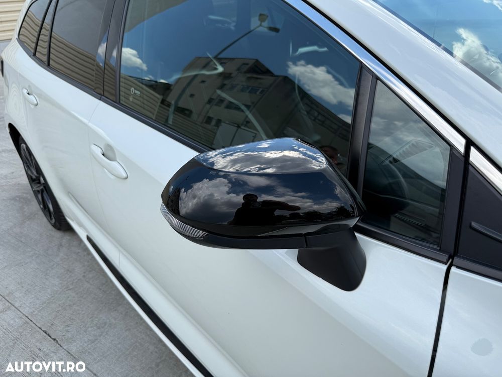 Toyota Corolla - 24