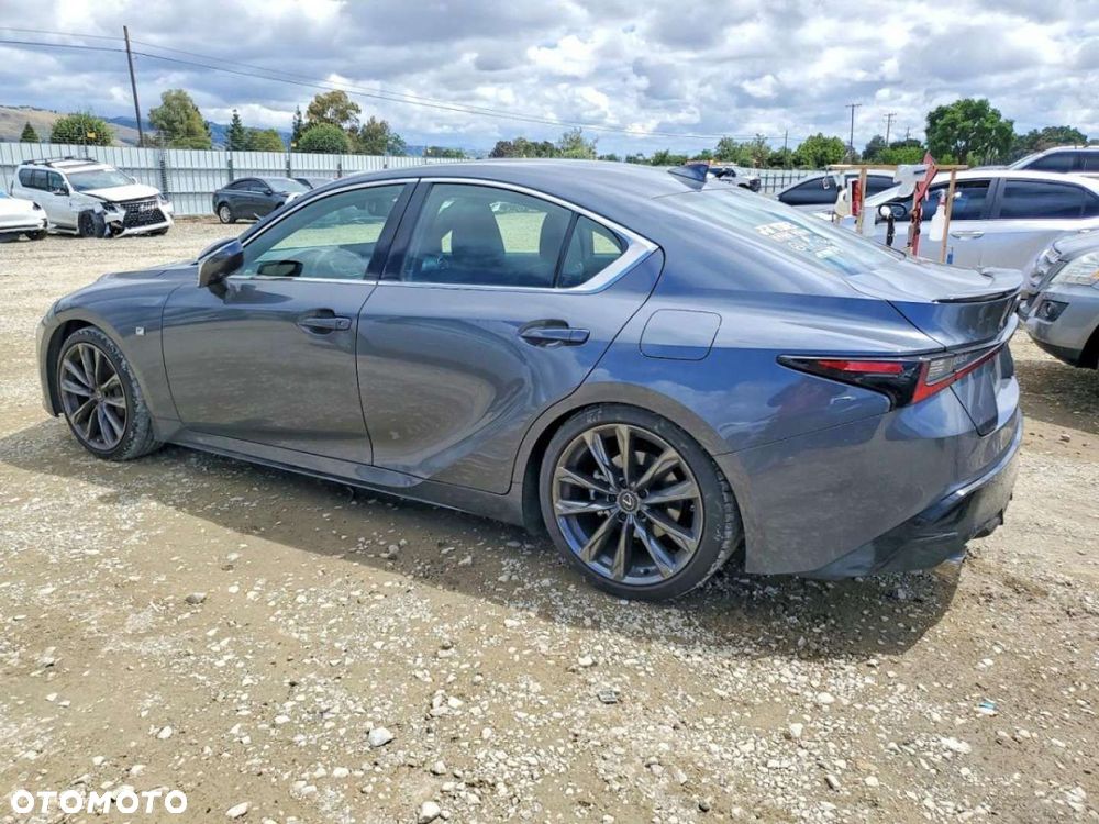 Lexus IS - 2