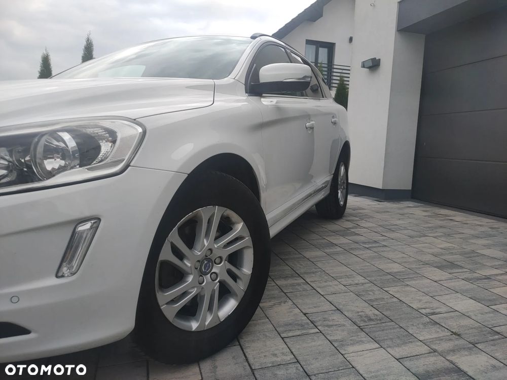 Volvo XC 60 D3 Drive-E Momentum - 3