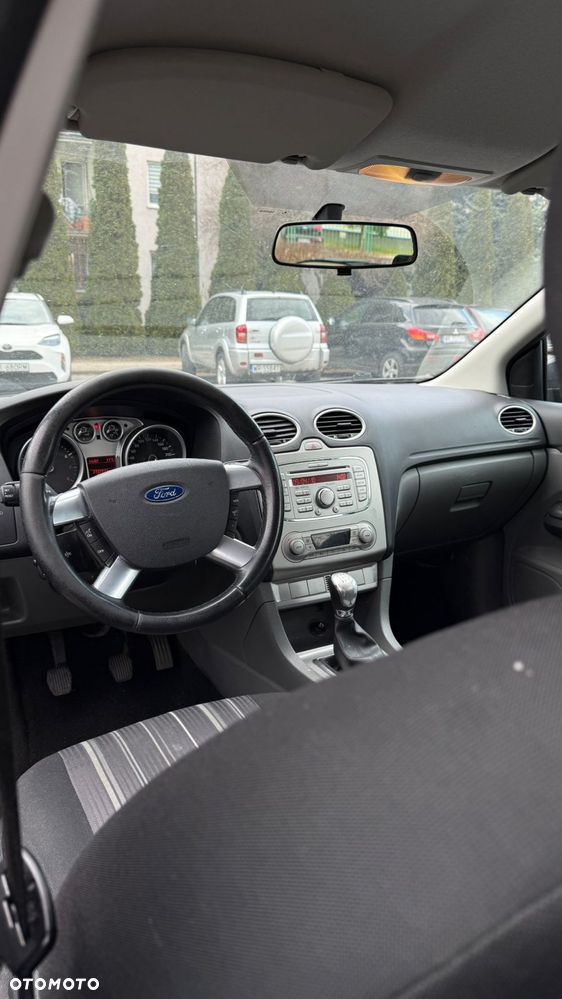 Ford Focus 1.6 16V Viva I - 11