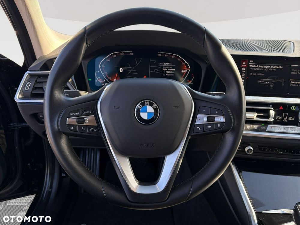 BMW Seria 3 320i Sport Line - 16