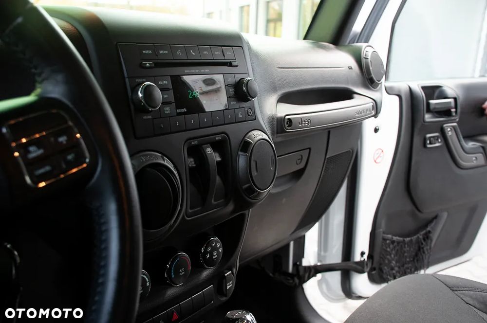 Jeep Wrangler - 33