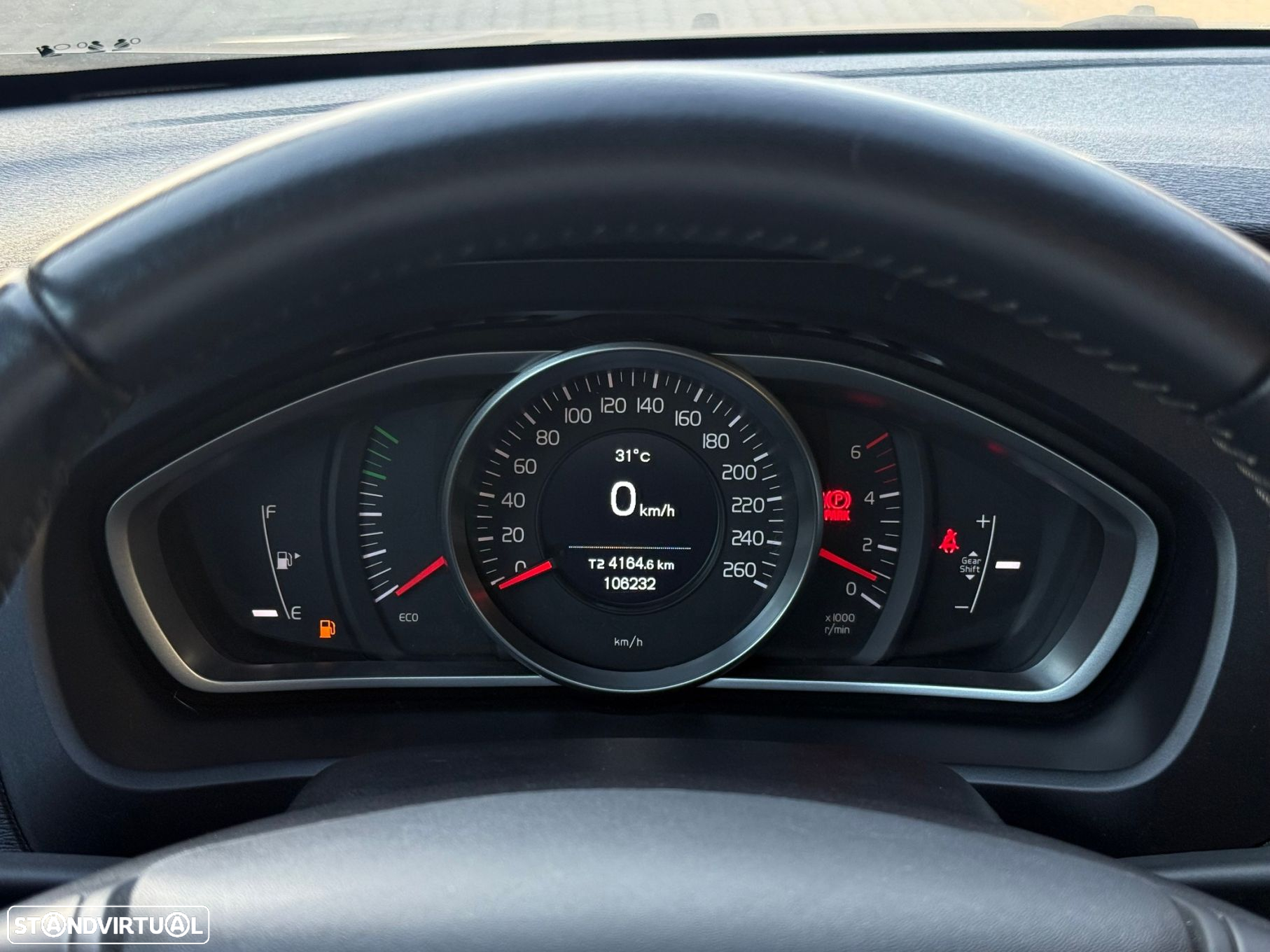 Volvo V40 2.0 D2 Momentum Eco - 11