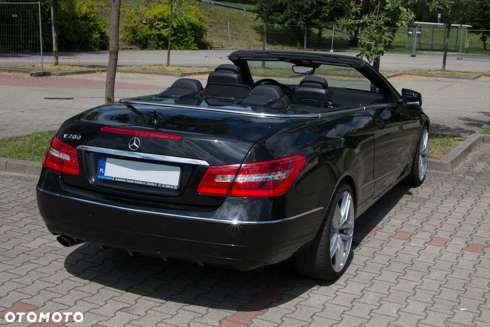 Mercedes-Benz Klasa E 200 CGI BlueEFFICIENCY Automatik Elegance - 7
