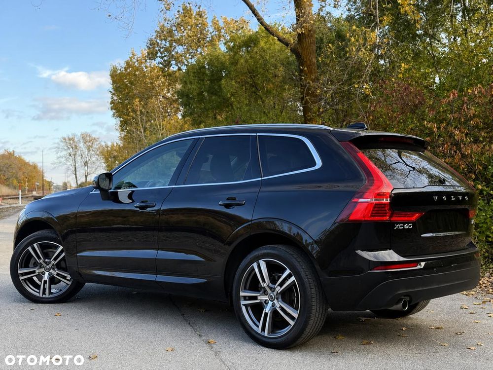 Volvo XC 60 T5 AWD Geartronic Momentum - 2