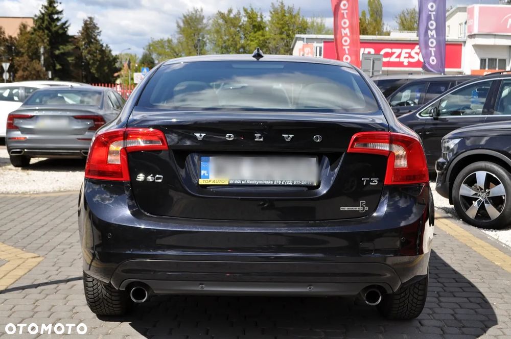 Volvo S60 T3 Kinetic - 11