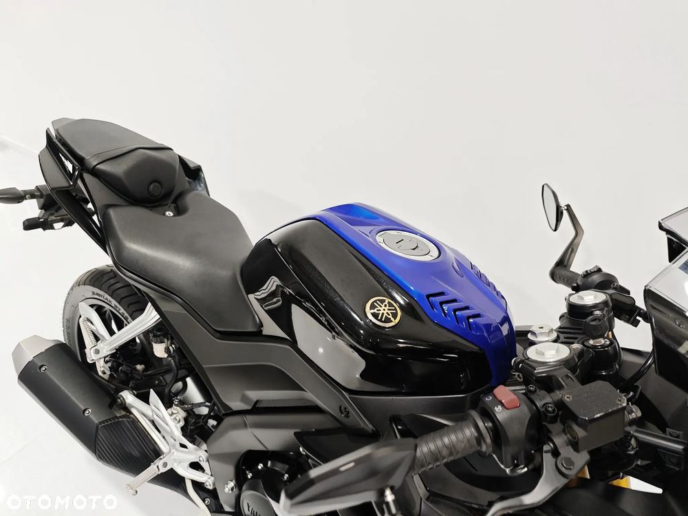 Yamaha YZF - 9
