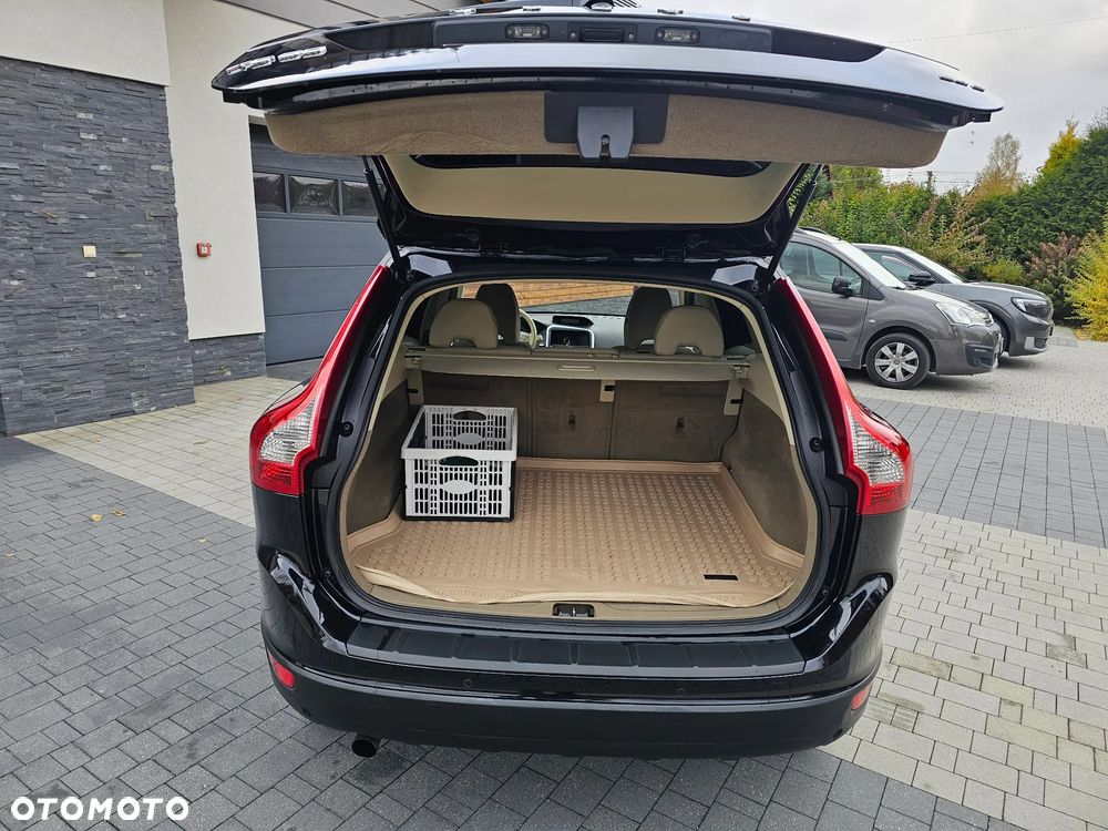 Volvo XC 60 2.4D Momentum - 9