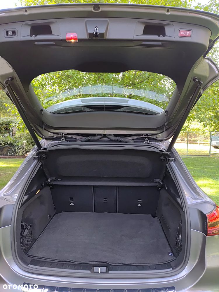 Mercedes-Benz GLA 200 - 11
