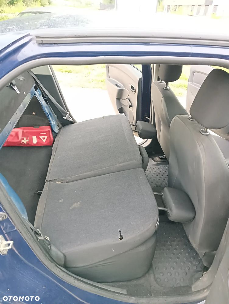 Dacia Logan 1.2 16V Laureate - 11