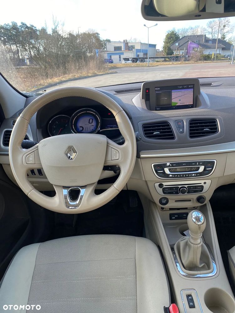 Renault Fluence 1.6 dCi Privilege - 10