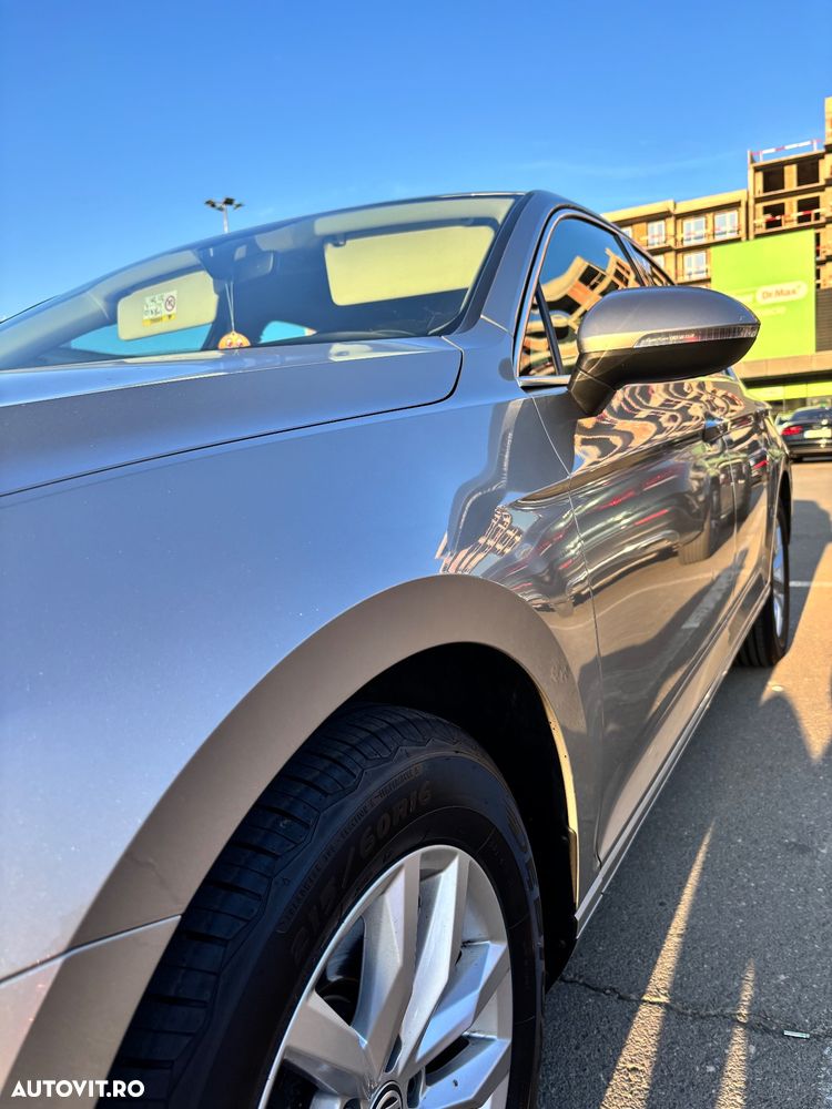 Volkswagen Passat 2.0 TDI (BlueMotion Technology) DSG Comfortline - 9